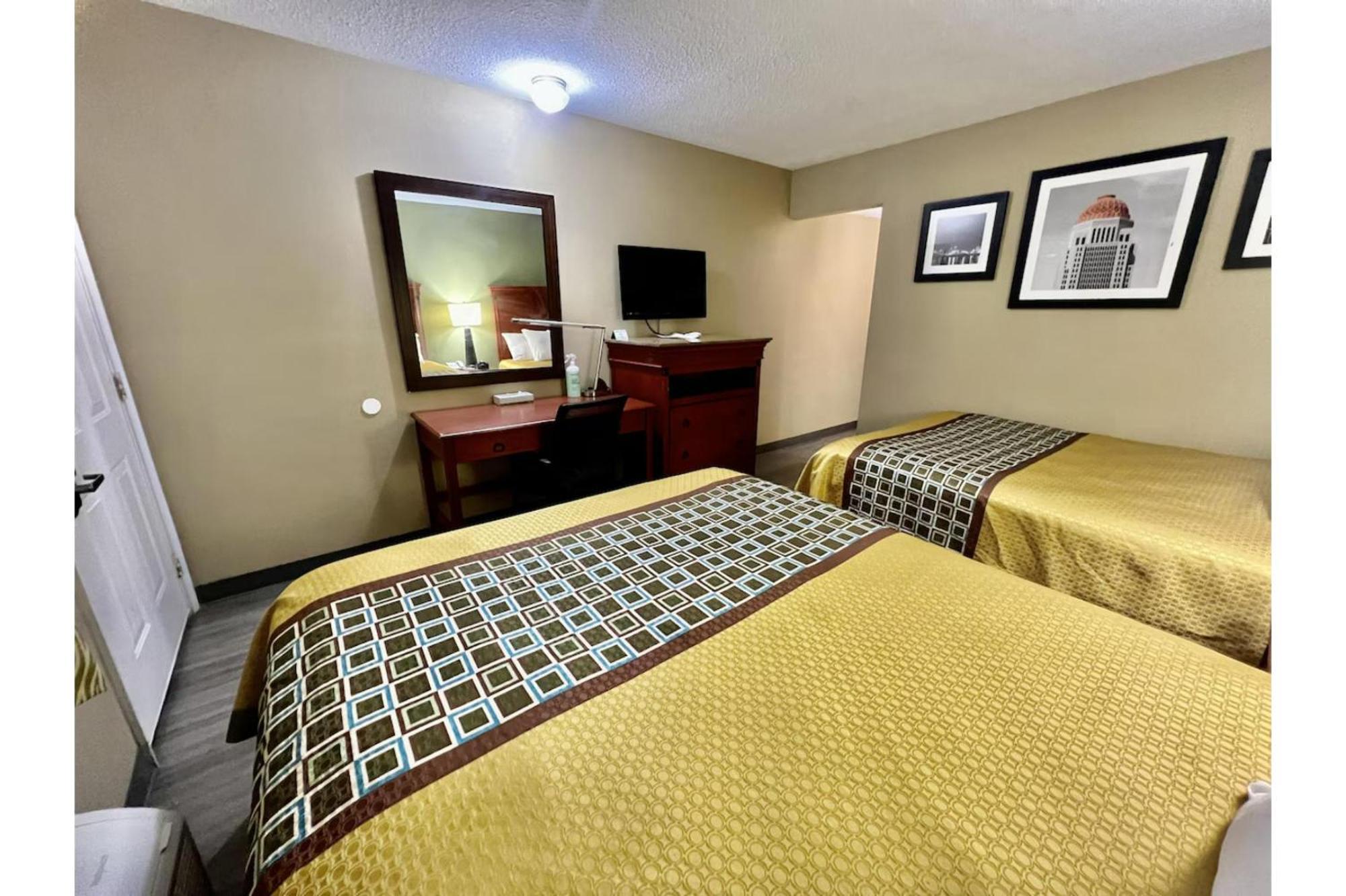 Deluxe Inn & Suites By Oyo Miami Ok Exterior photo